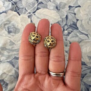 vtg 80s lions head‎ screw back earrings dainty romantic victorian glam gold tone